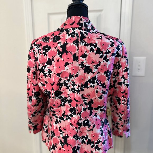 Le Suit Women's Size 8 Black/Pink Floral 3 Button Jacket, Black Skirt - Picture 2 of 3